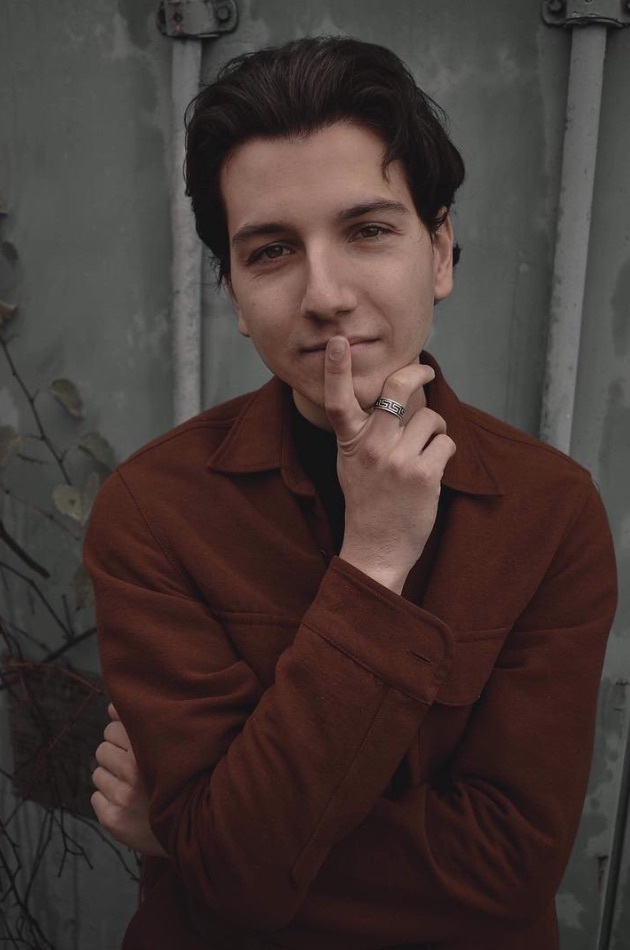 Melancholic Piano Pop from Kansas City. - Anson Seabra: Last Time