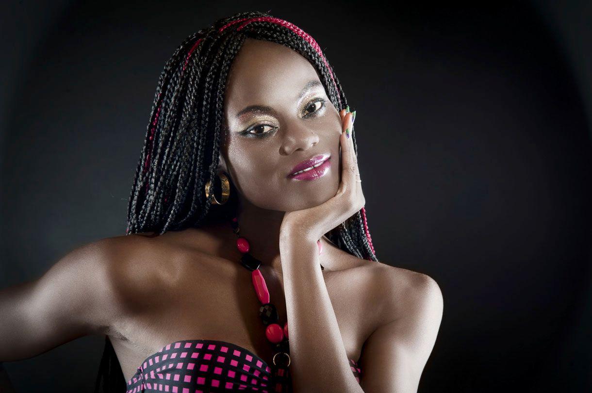 World Pop with Roots in Mali. - Awa Mangara: Yala Yala (Official video)