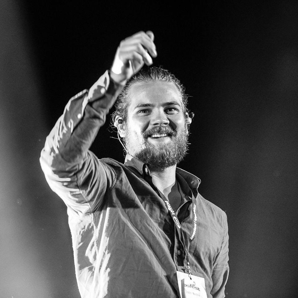 Romantic Folk Pop Duet from Norway and Los Angeles. - Endre Nordvik: Be The One