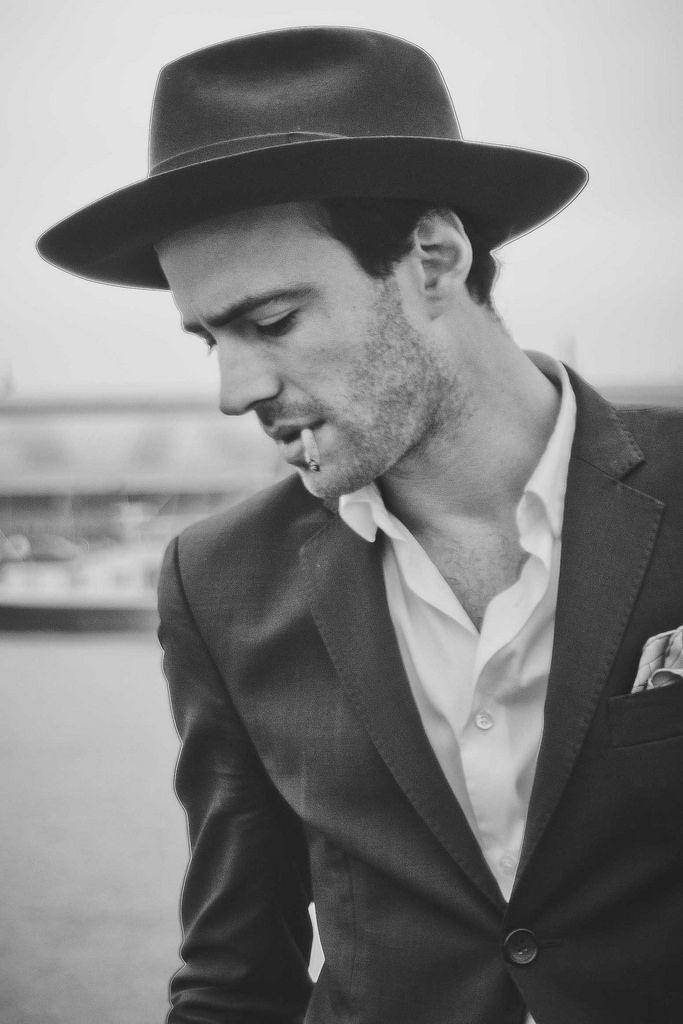 Finn Andrews (of The Veils) - Love, What Can I Do?