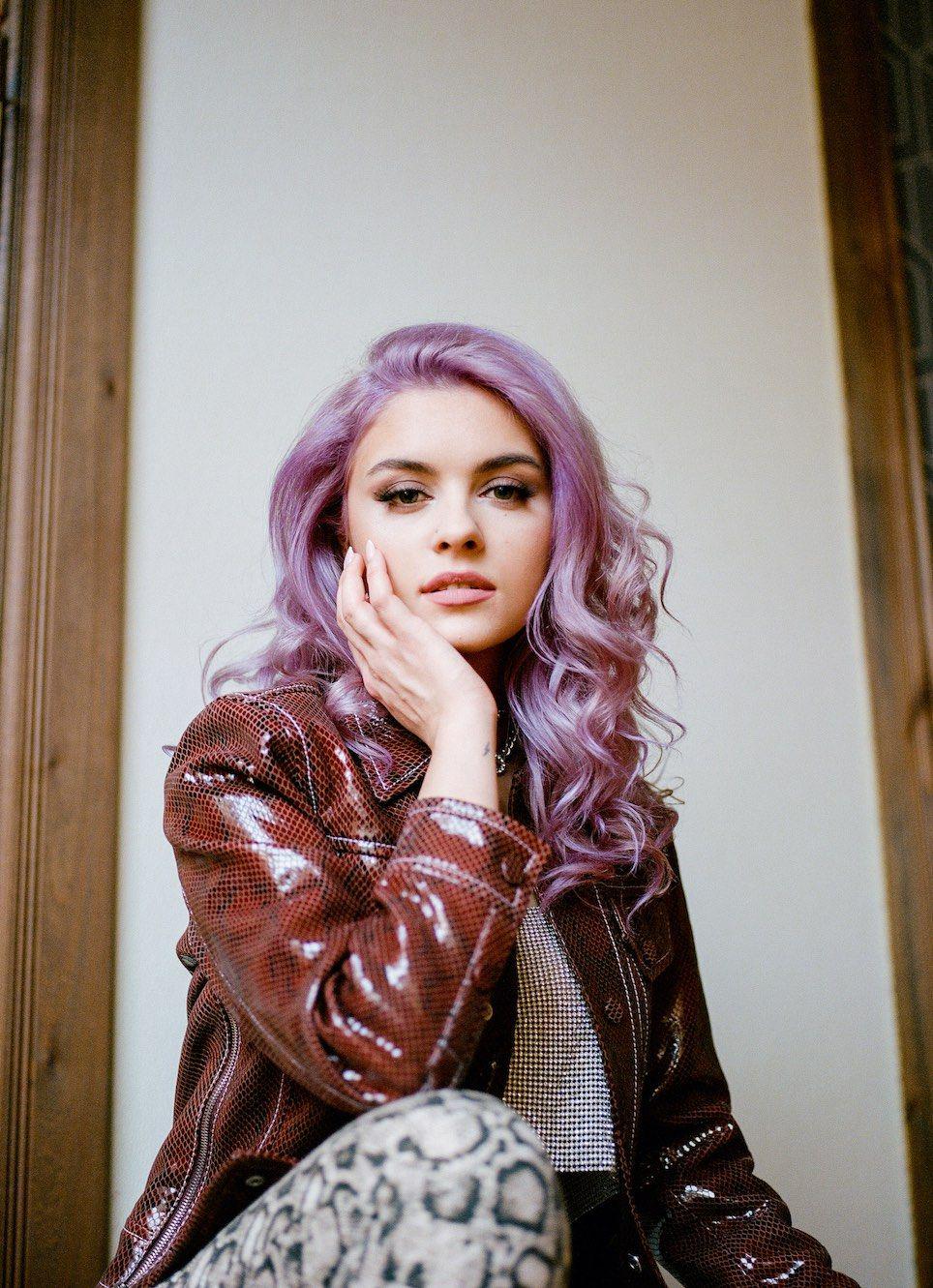 Contemplative Electro Pop from Canada with Hints of Soul. - NIIVA: Love Games (Music Video)
