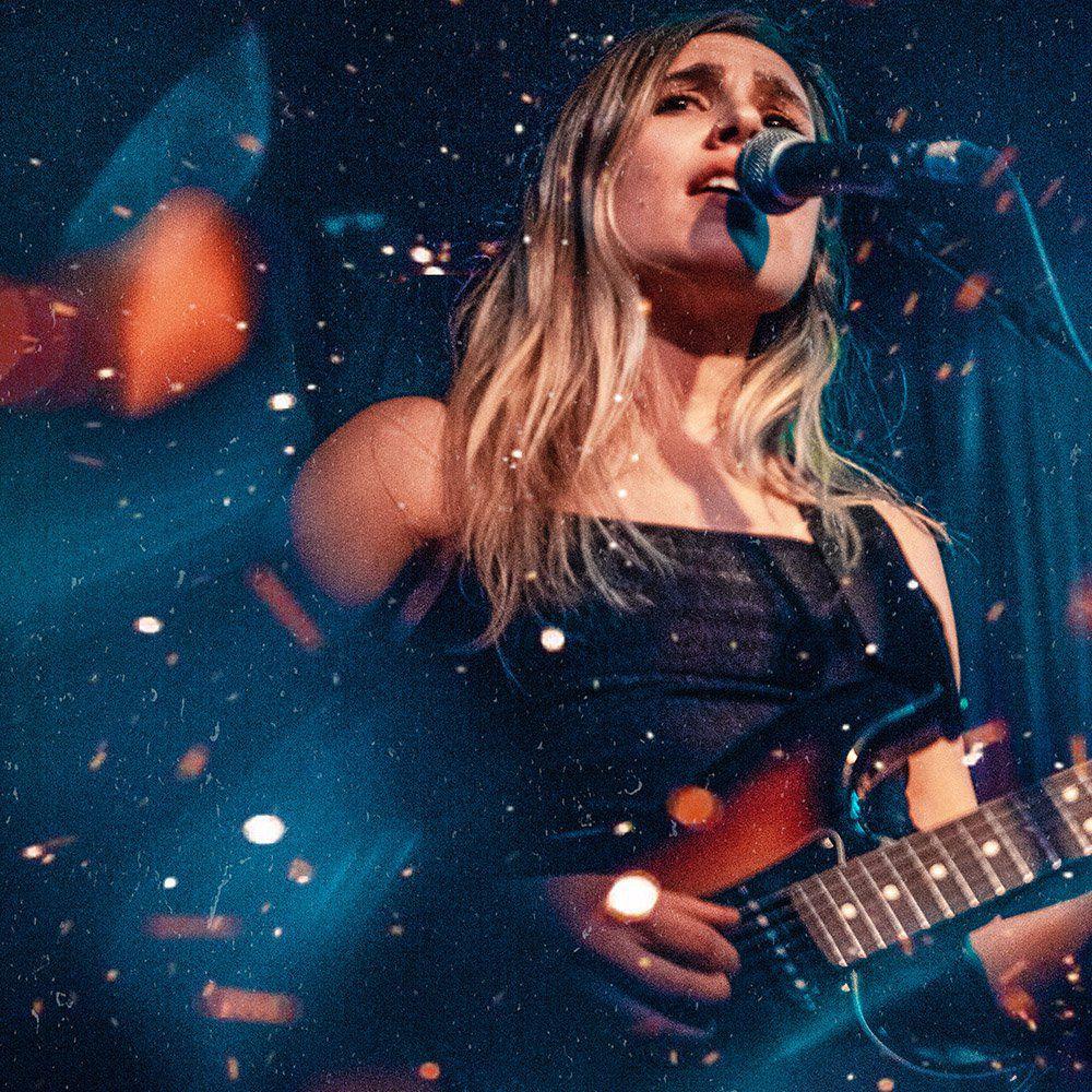 Indie Rocker Faces Insecurity. - talker: Intimidated