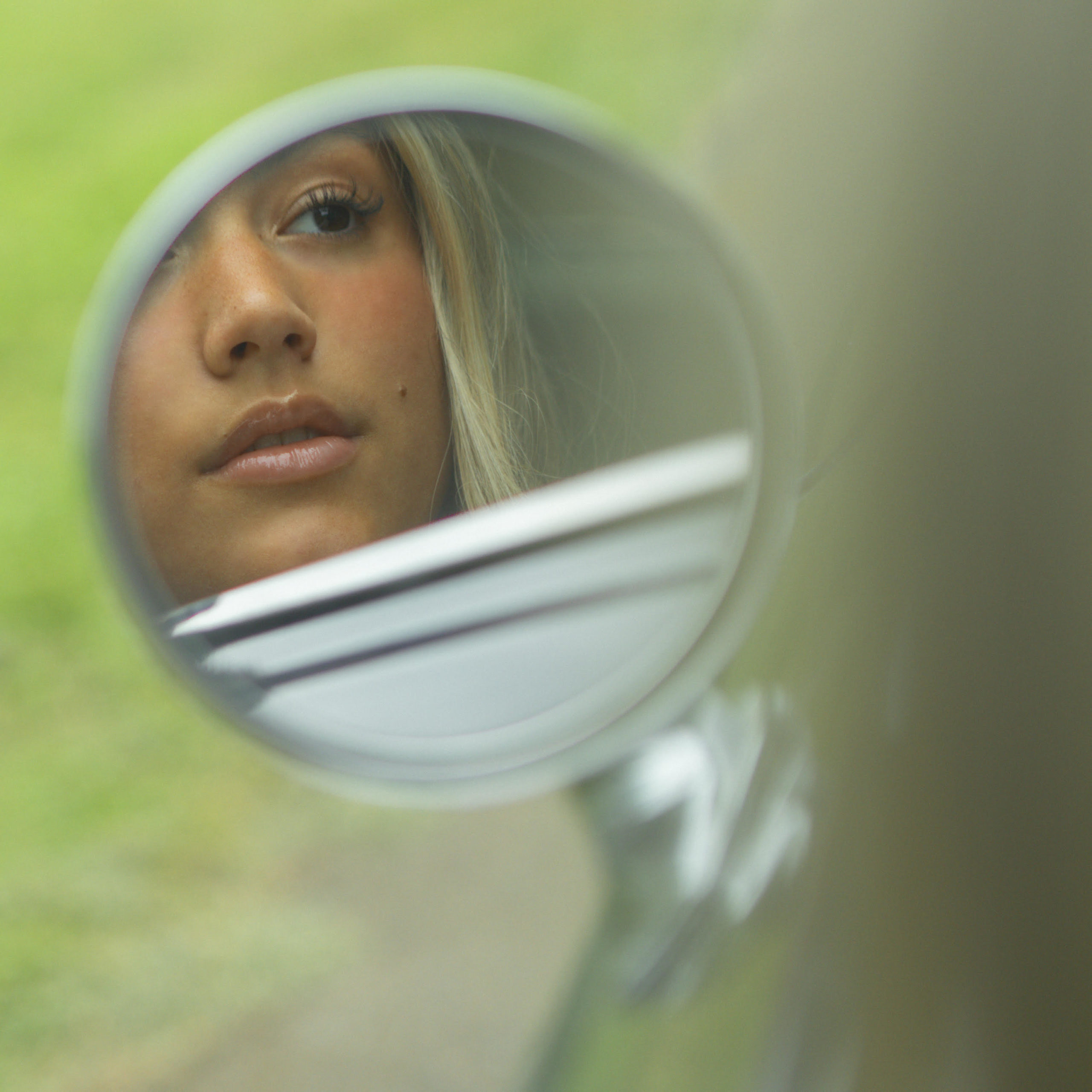 Portland Pop Phenom Has Words for Her Ex. - Zoë Ferguson: stop asking my friends about me